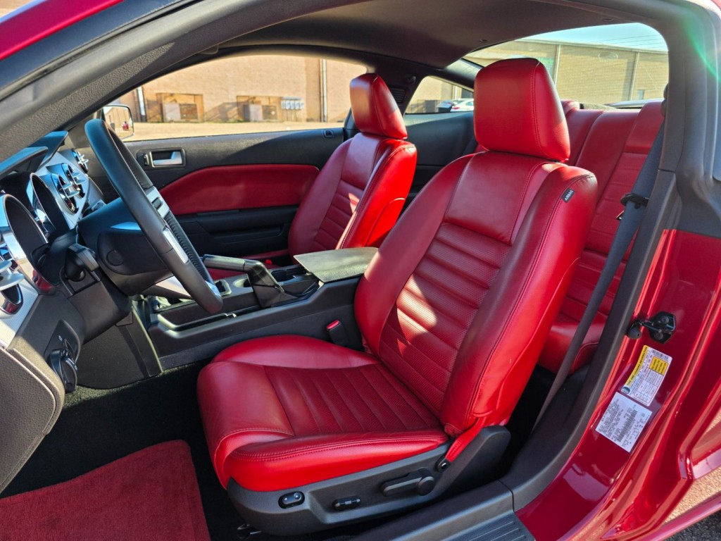 2006 Ford Mustang Image 14