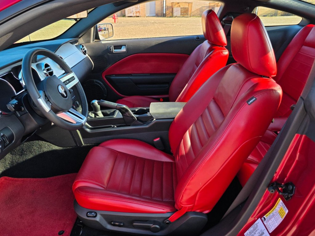 2006 Ford Mustang Image 15