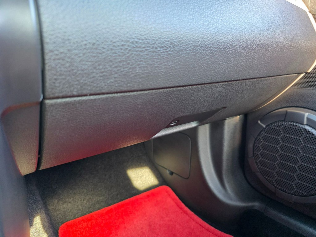 2006 Ford Mustang Image 23