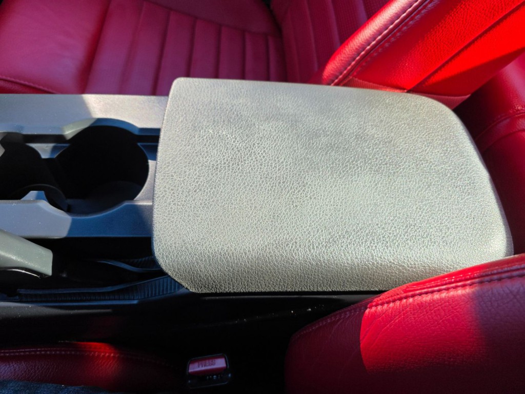 2006 Ford Mustang Image 25