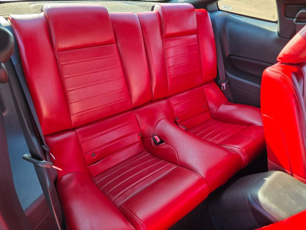 2006 Ford Mustang Image 29