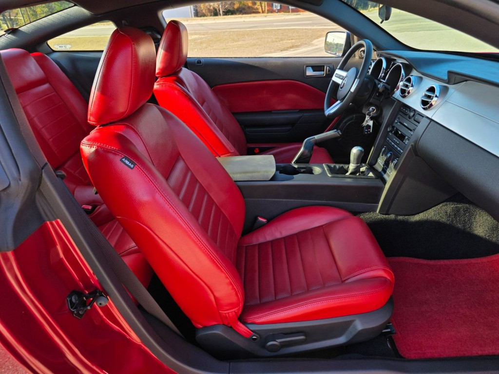 2006 Ford Mustang Image 31