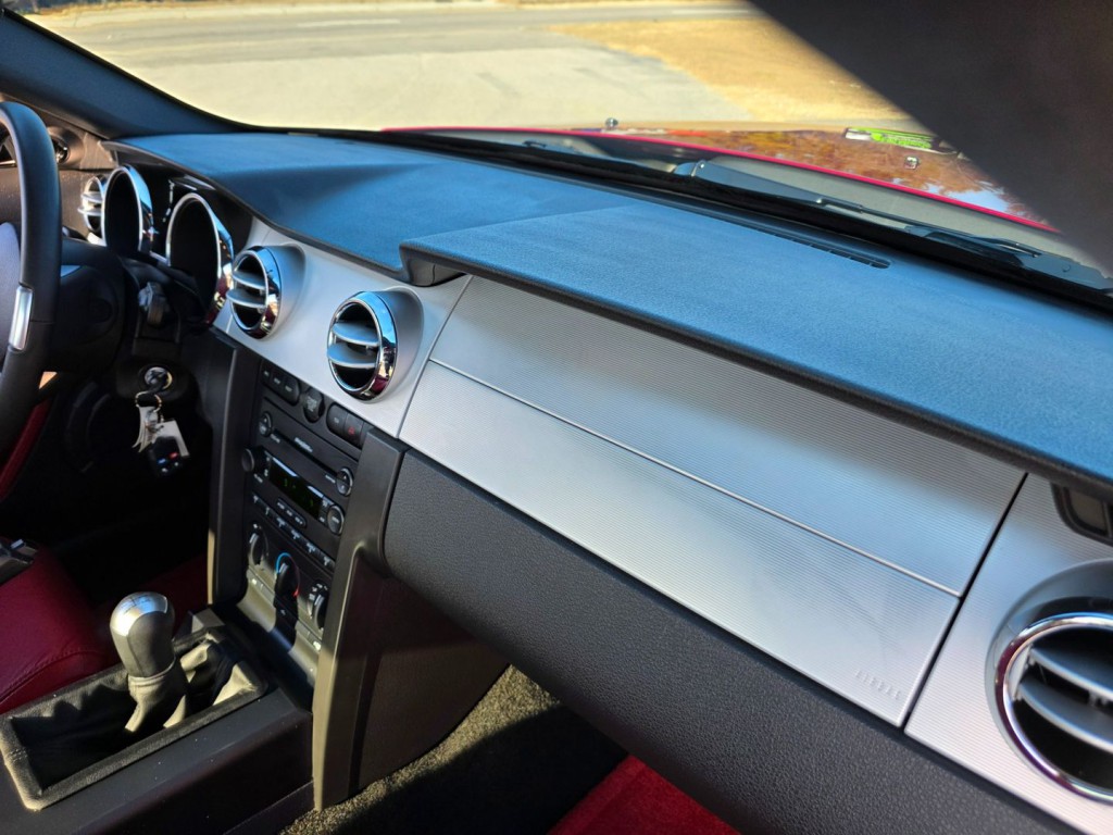 2006 Ford Mustang Image 34