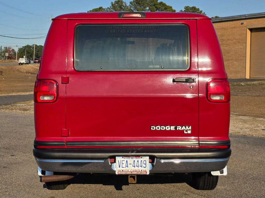 1994 Dodge Ram Van Image 9