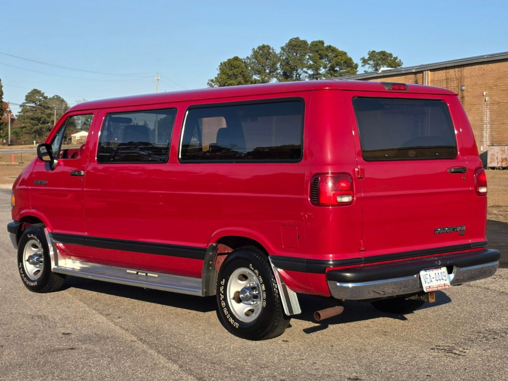 1994 Dodge Ram Van Image 11