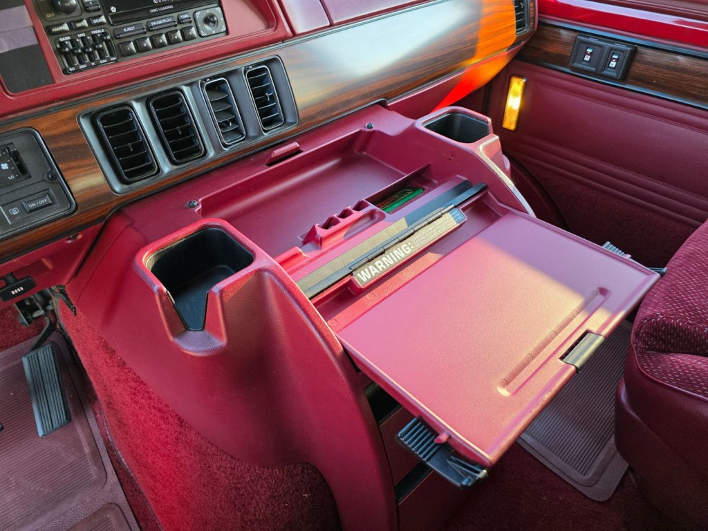 1994 Dodge Ram Van Image 25