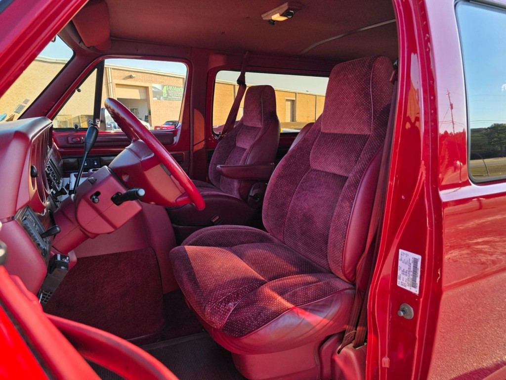 1994 Dodge Ram Van Image 27