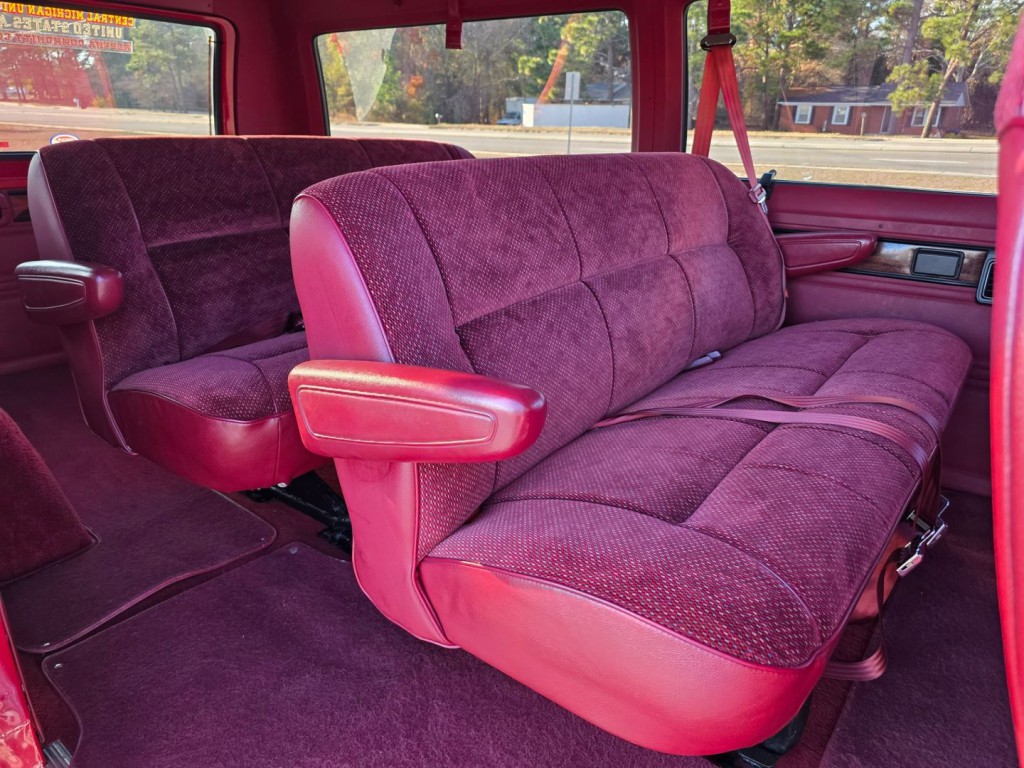 1994 Dodge Ram Van Image 29