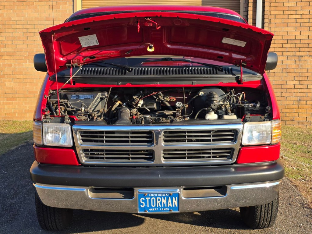 1994 Dodge Ram Van Image 42
