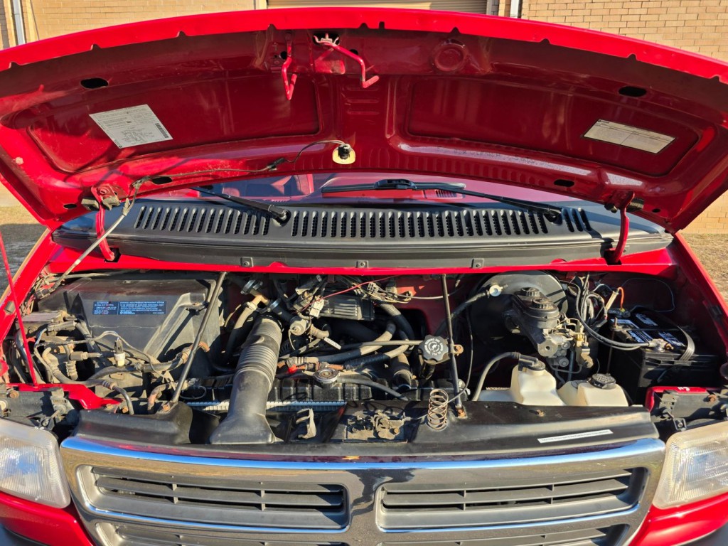 1994 Dodge Ram Van Image 44