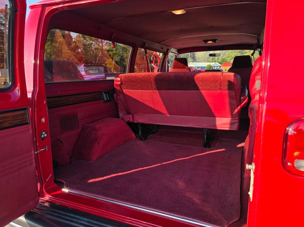 1994 Dodge Ram Van Image 48