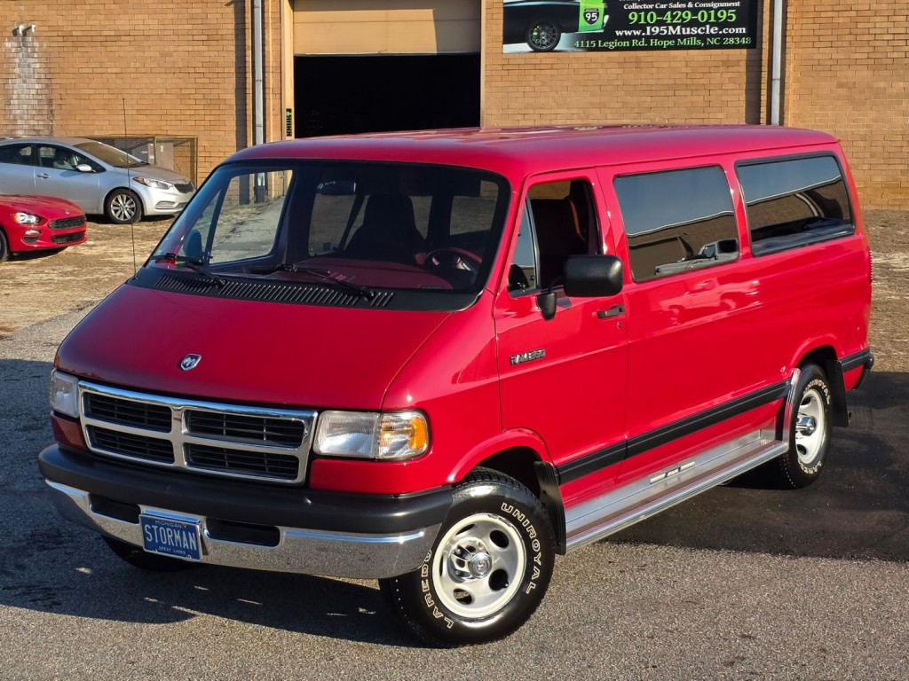 1994 Dodge Ram Van Image 55
