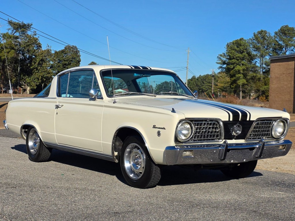 1966 Plymouth Barracuda Image 5