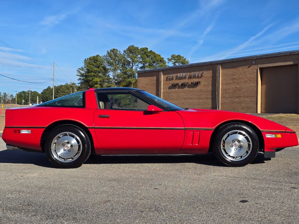 1986 Chevrolet Corvette Image 5