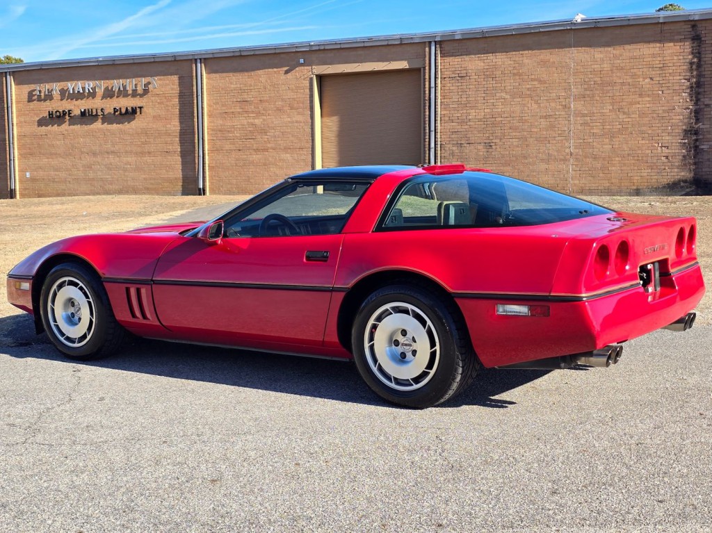 1986 Chevrolet Corvette Image 10