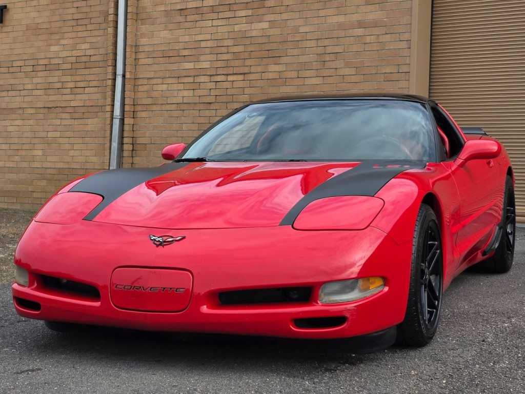 2000 Chevrolet Corvette Image 2