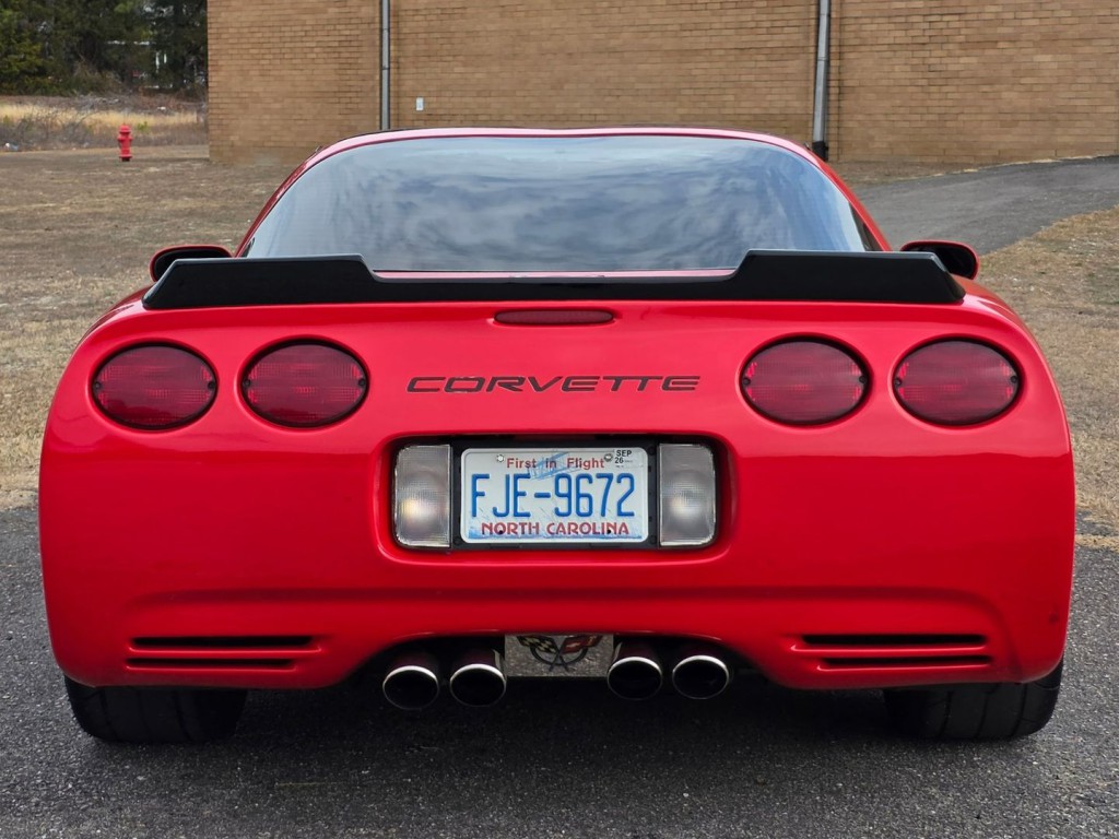 2000 Chevrolet Corvette Image 9