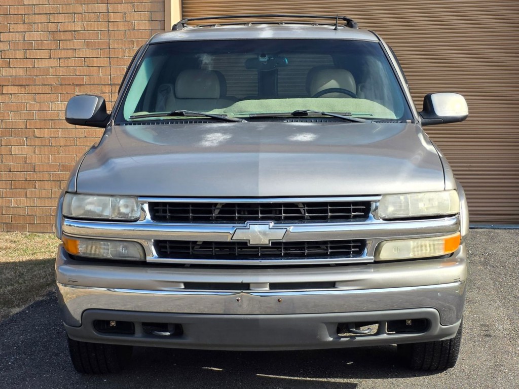 2002 Chevrolet Tahoe Image 3