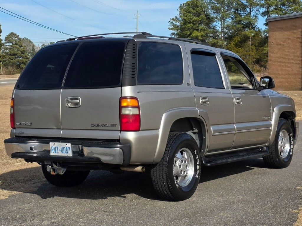 2002 Chevrolet Tahoe Image 7