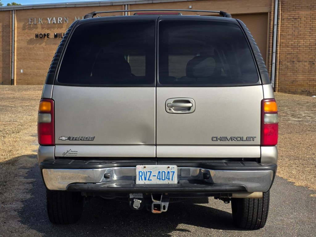 2002 Chevrolet Tahoe Image 9