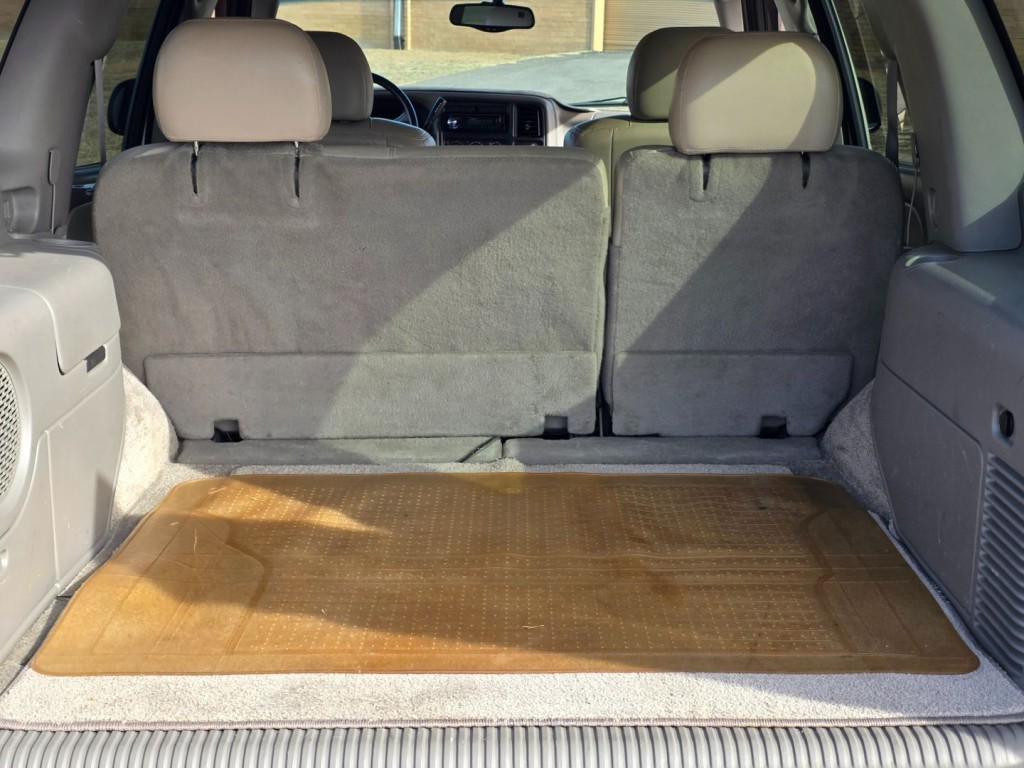 2002 Chevrolet Tahoe Image 52