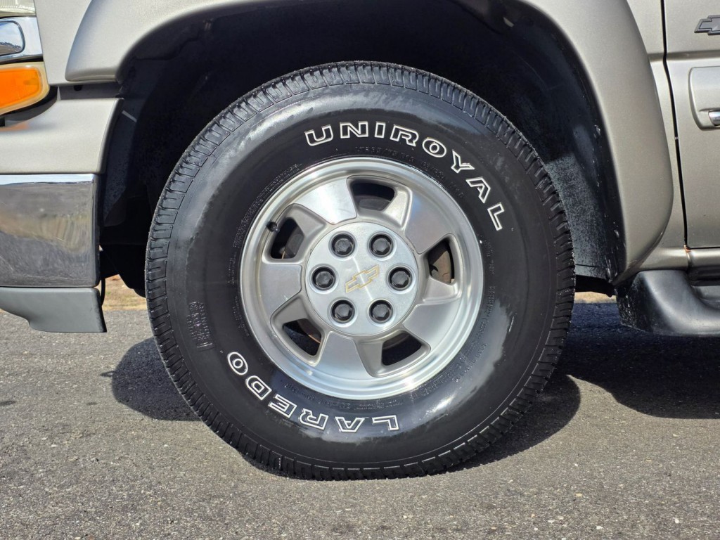 2002 Chevrolet Tahoe Image 54