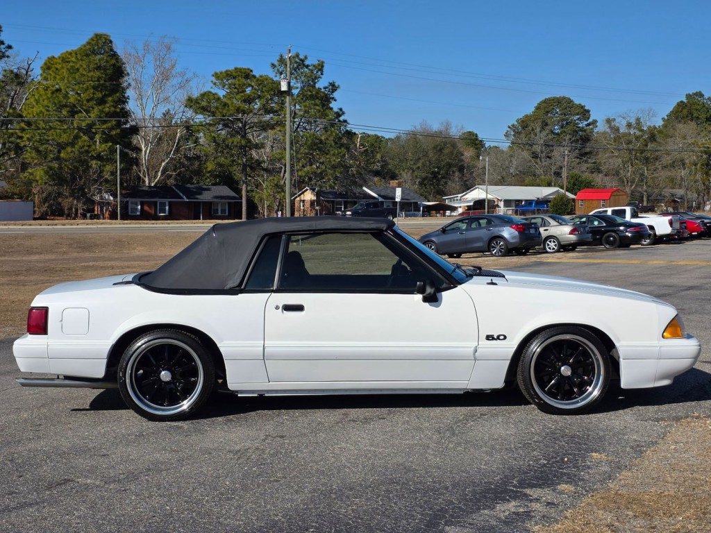 1990 Ford Mustang Image 7