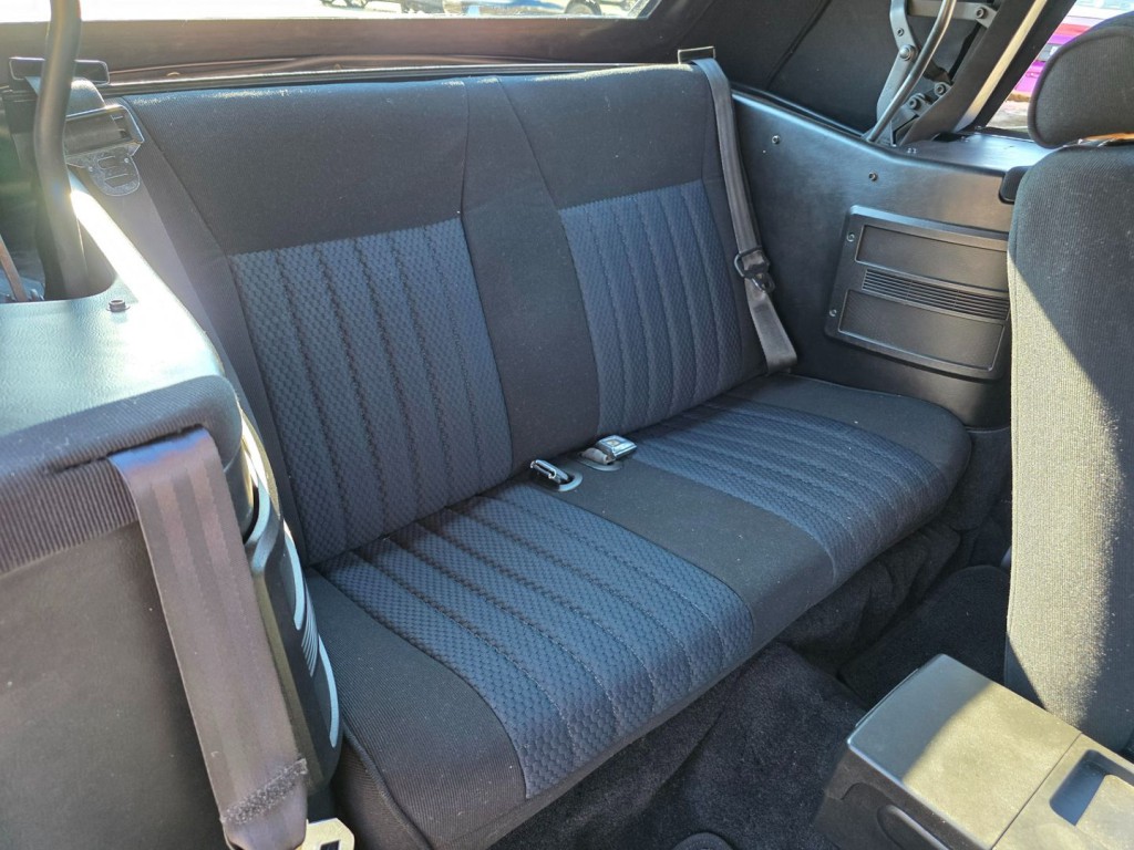 1990 Ford Mustang Image 29