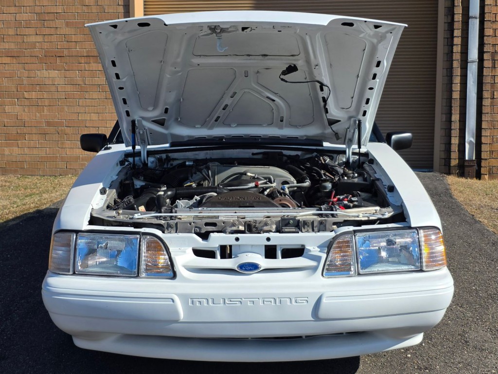 1990 Ford Mustang Image 39