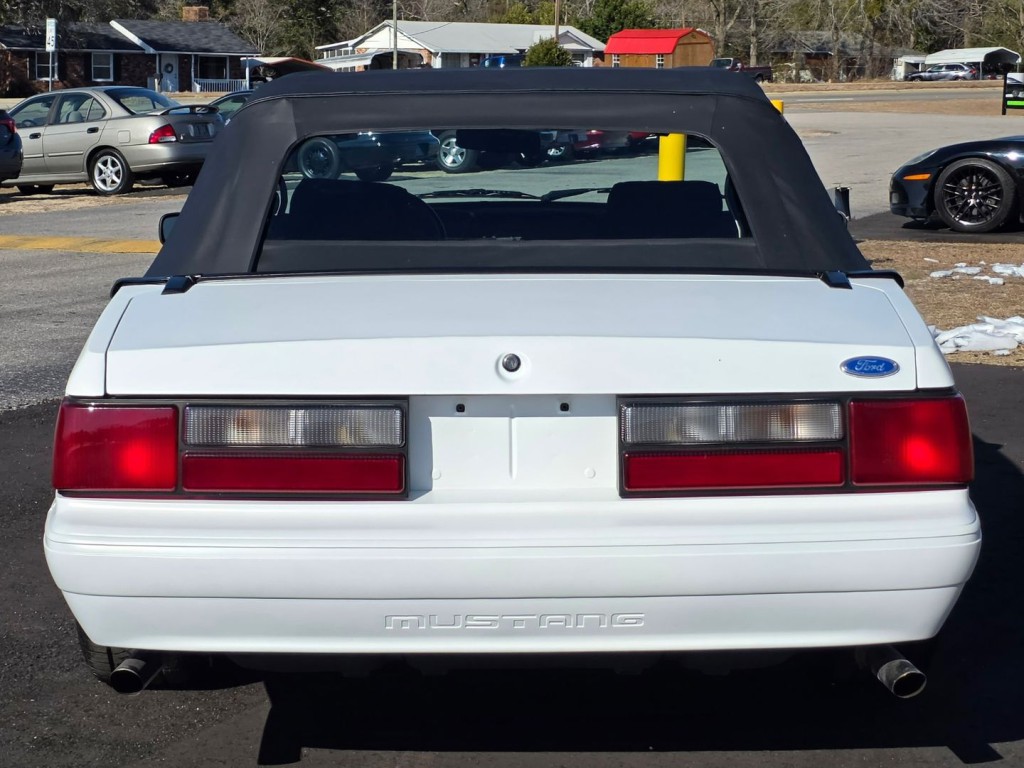 1990 Ford Mustang Image 43