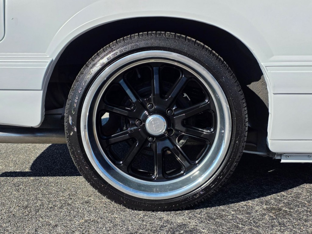 1990 Ford Mustang Image 52