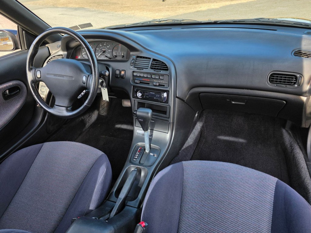 1993 Mazda MX-6 Image 32
