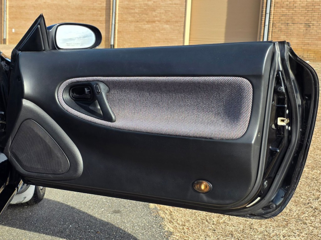 1993 Mazda MX-6 Image 39