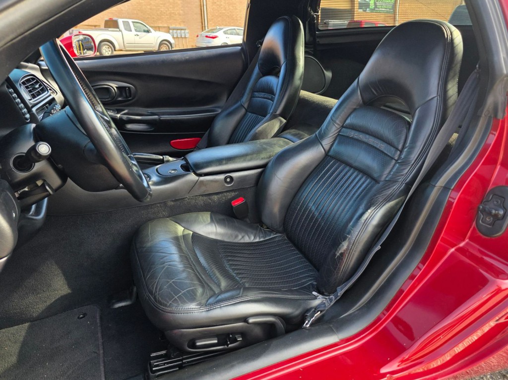 1998 Chevrolet Corvette Image 13