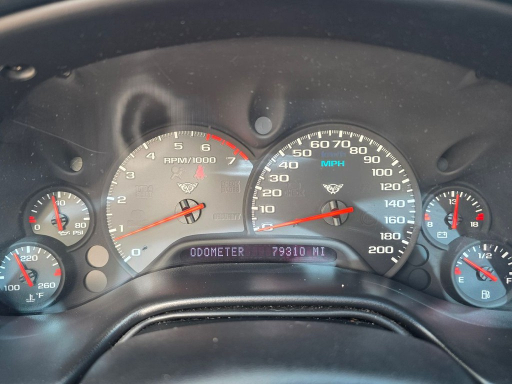 1998 Chevrolet Corvette Image 18