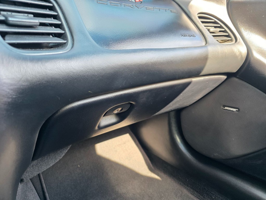 1998 Chevrolet Corvette Image 20