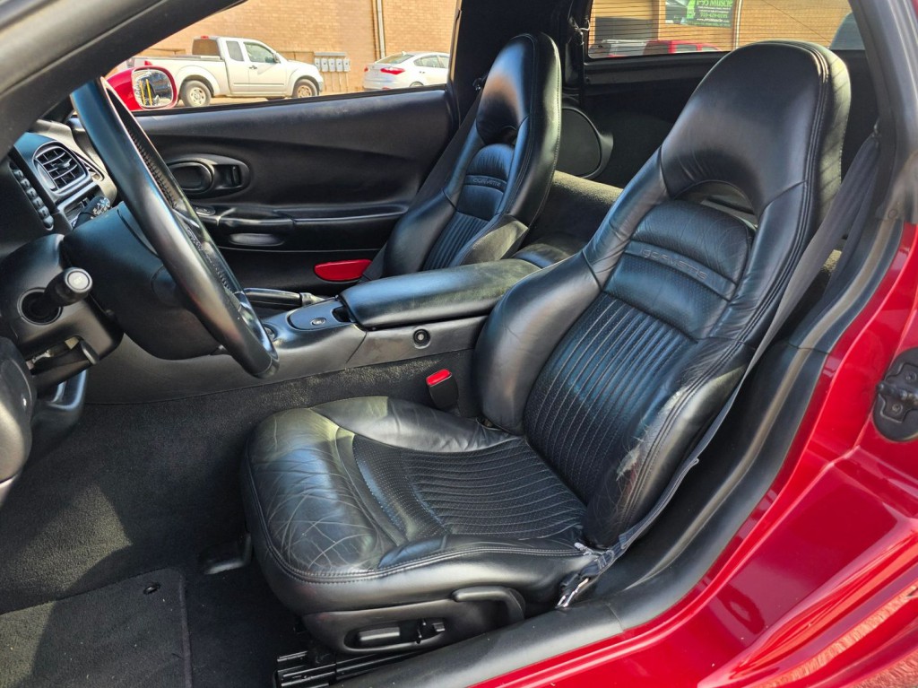 1998 Chevrolet Corvette Image 25