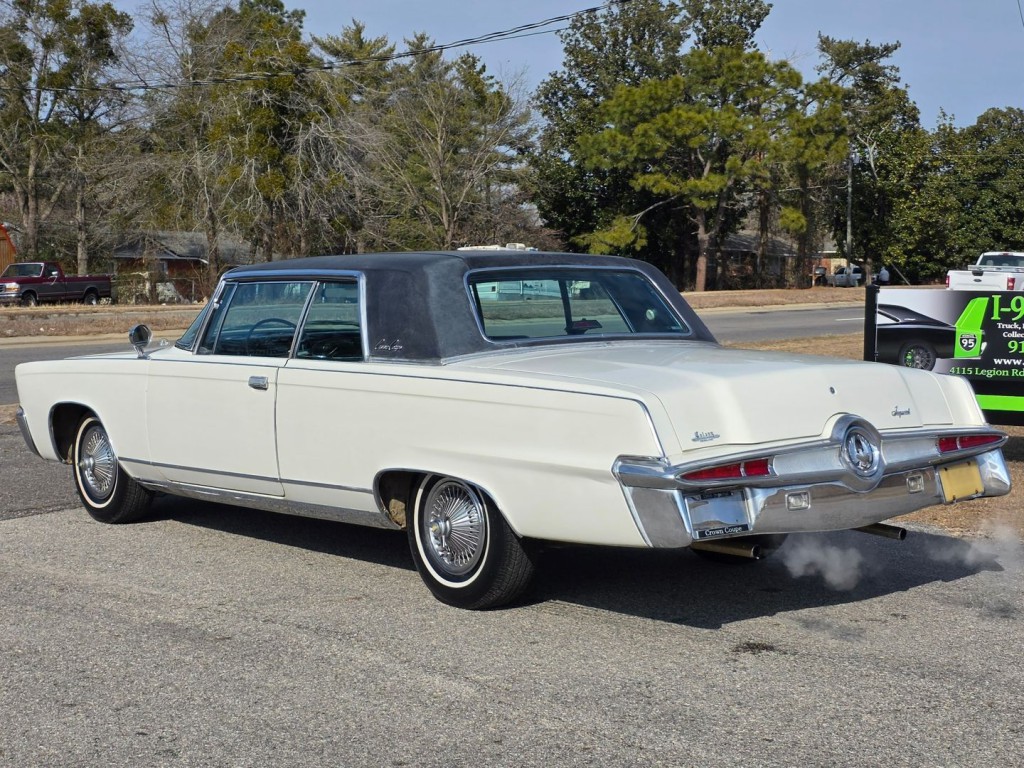 1966 Chrysler Imperial Image 10