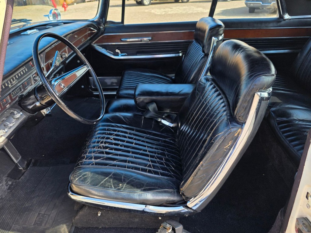 1966 Chrysler Imperial Image 14