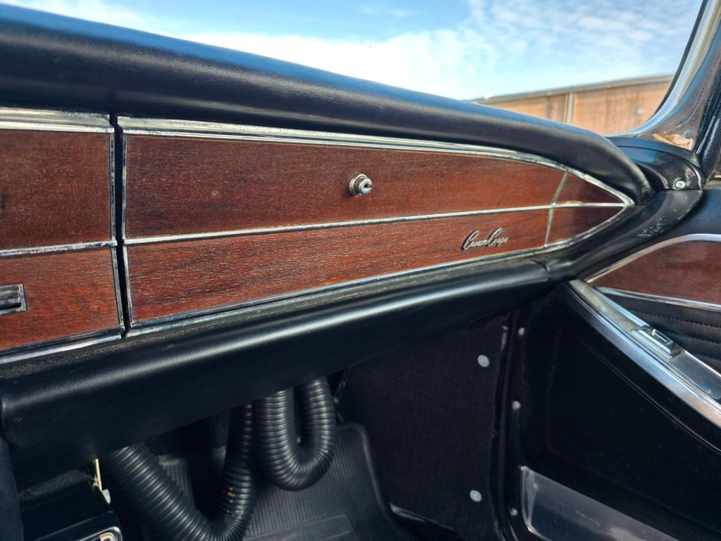 1966 Chrysler Imperial Image 20