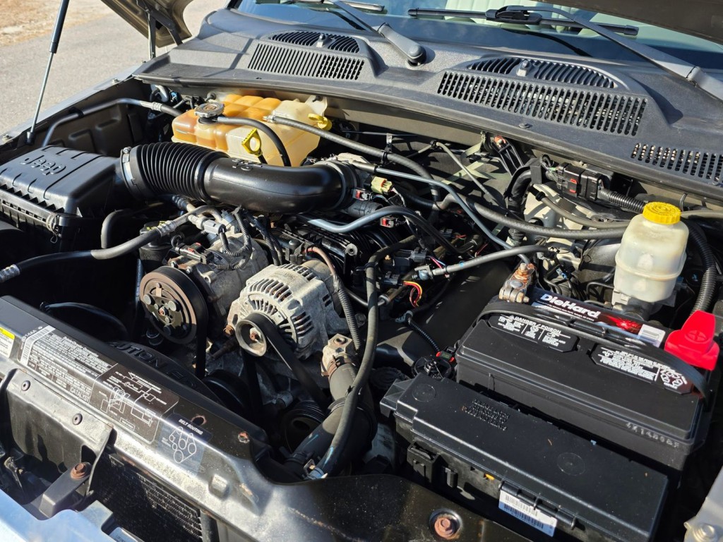 2005 Jeep Liberty Image 42