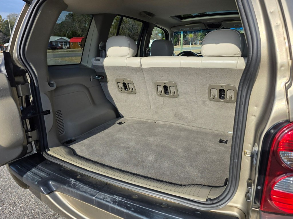 2005 Jeep Liberty Image 47