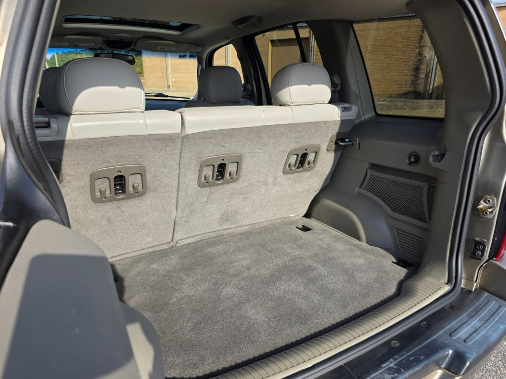 2005 Jeep Liberty Image 49