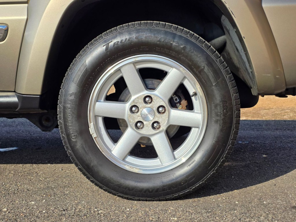 2005 Jeep Liberty Image 51