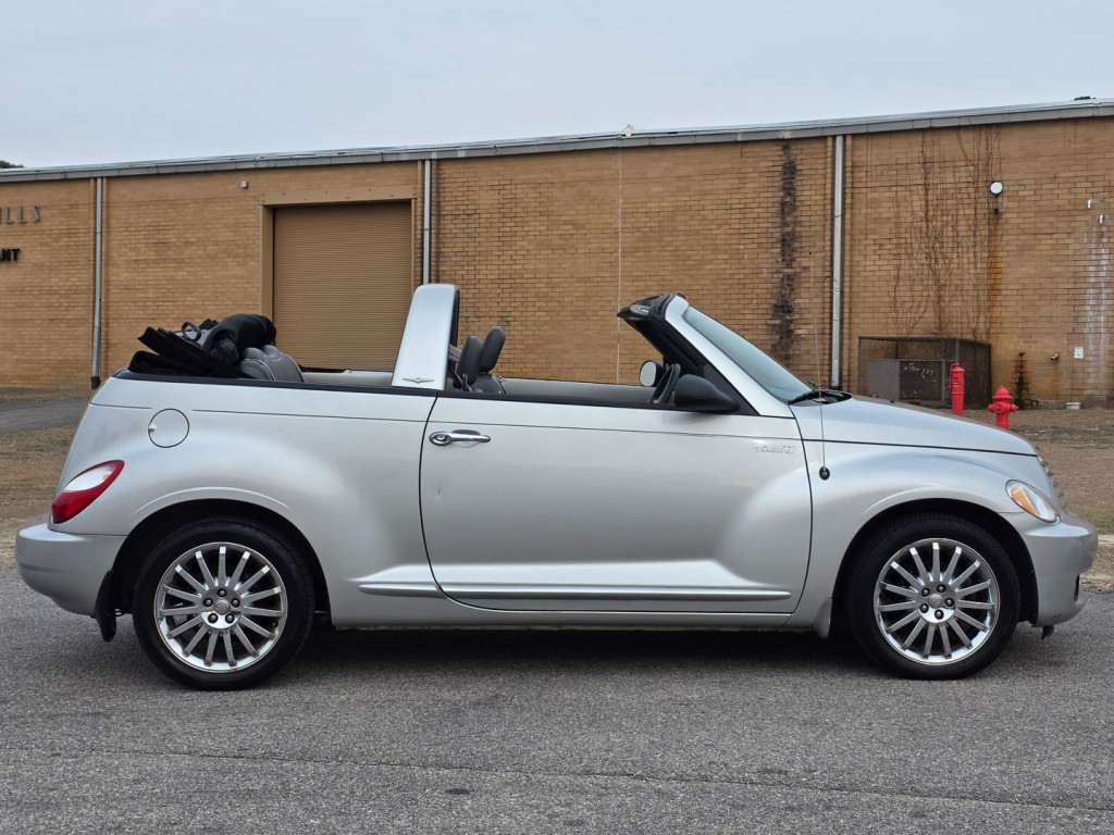 2006 Chrysler PT Cruiser Image 6