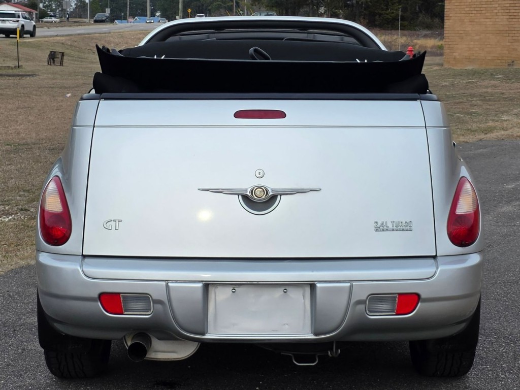 2006 Chrysler PT Cruiser Image 9