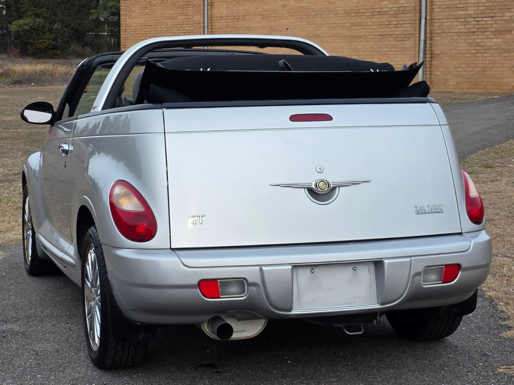 2006 Chrysler PT Cruiser Image 10