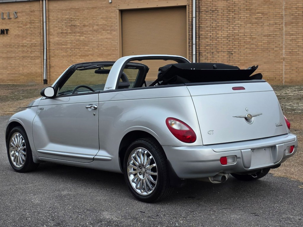 2006 Chrysler PT Cruiser Image 11