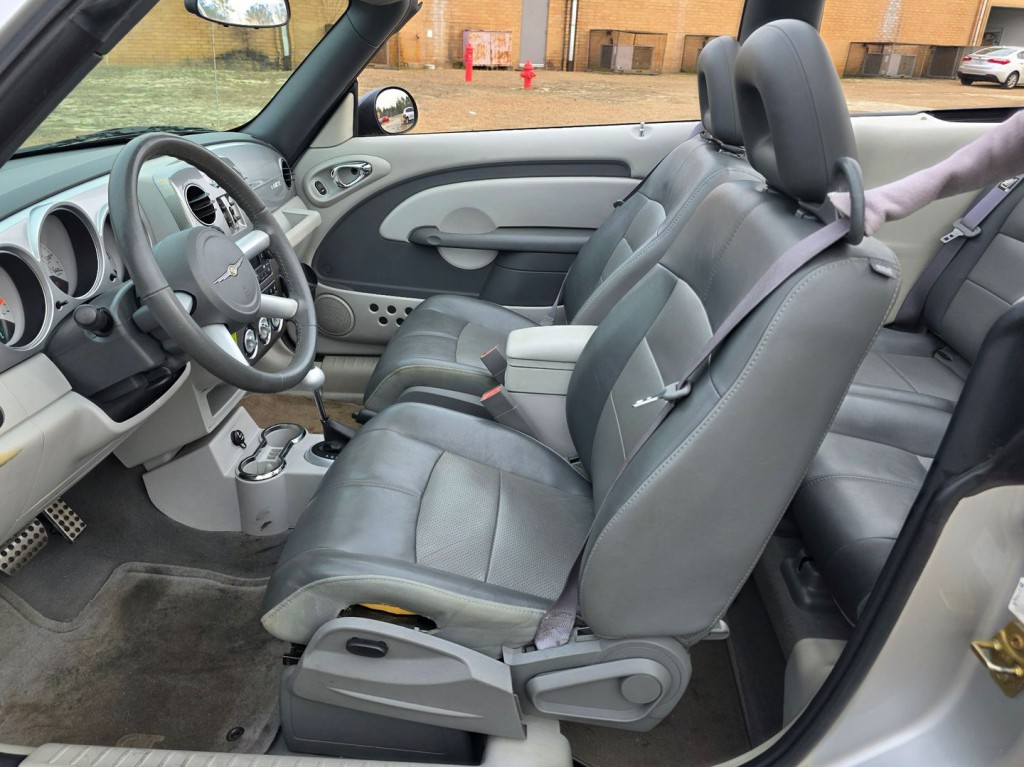 2006 Chrysler PT Cruiser Image 15