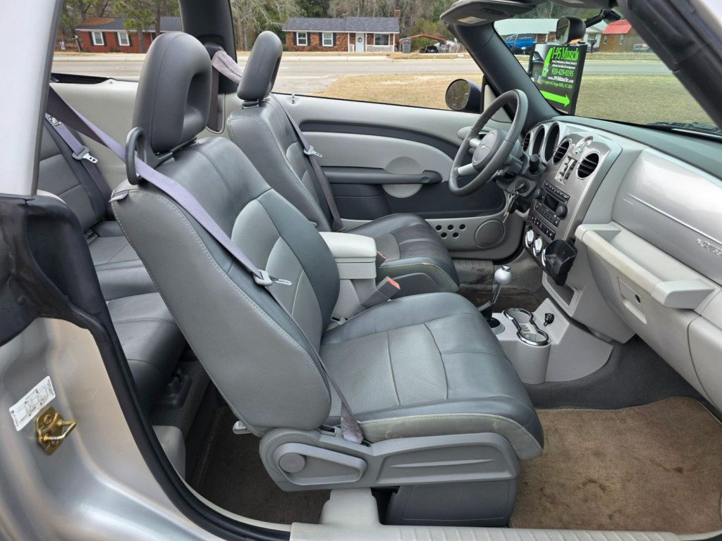 2006 Chrysler PT Cruiser Image 28